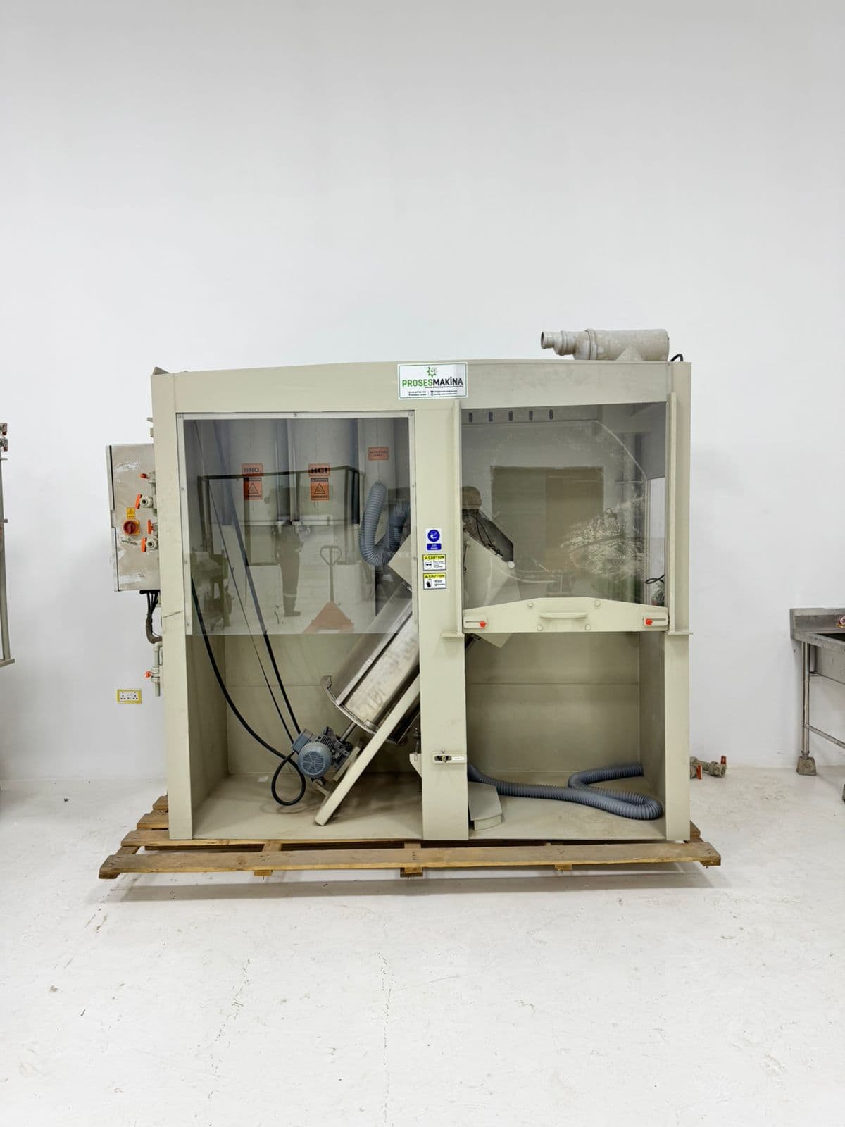 Laboratório químico comissionado
